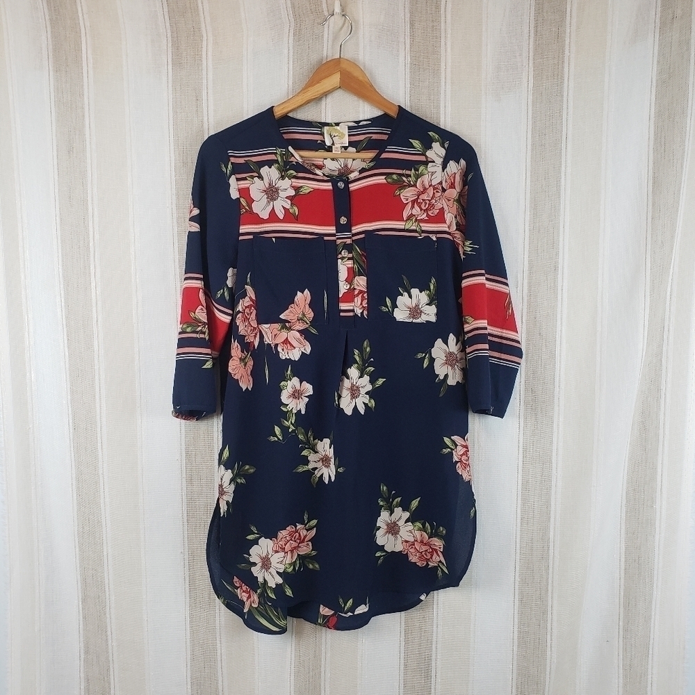 Anthropologie Fig and Flower Tunic Top Blue Size Small